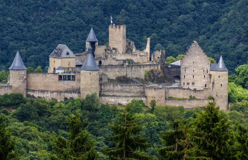 Château de Bourscheid, Luxembourg